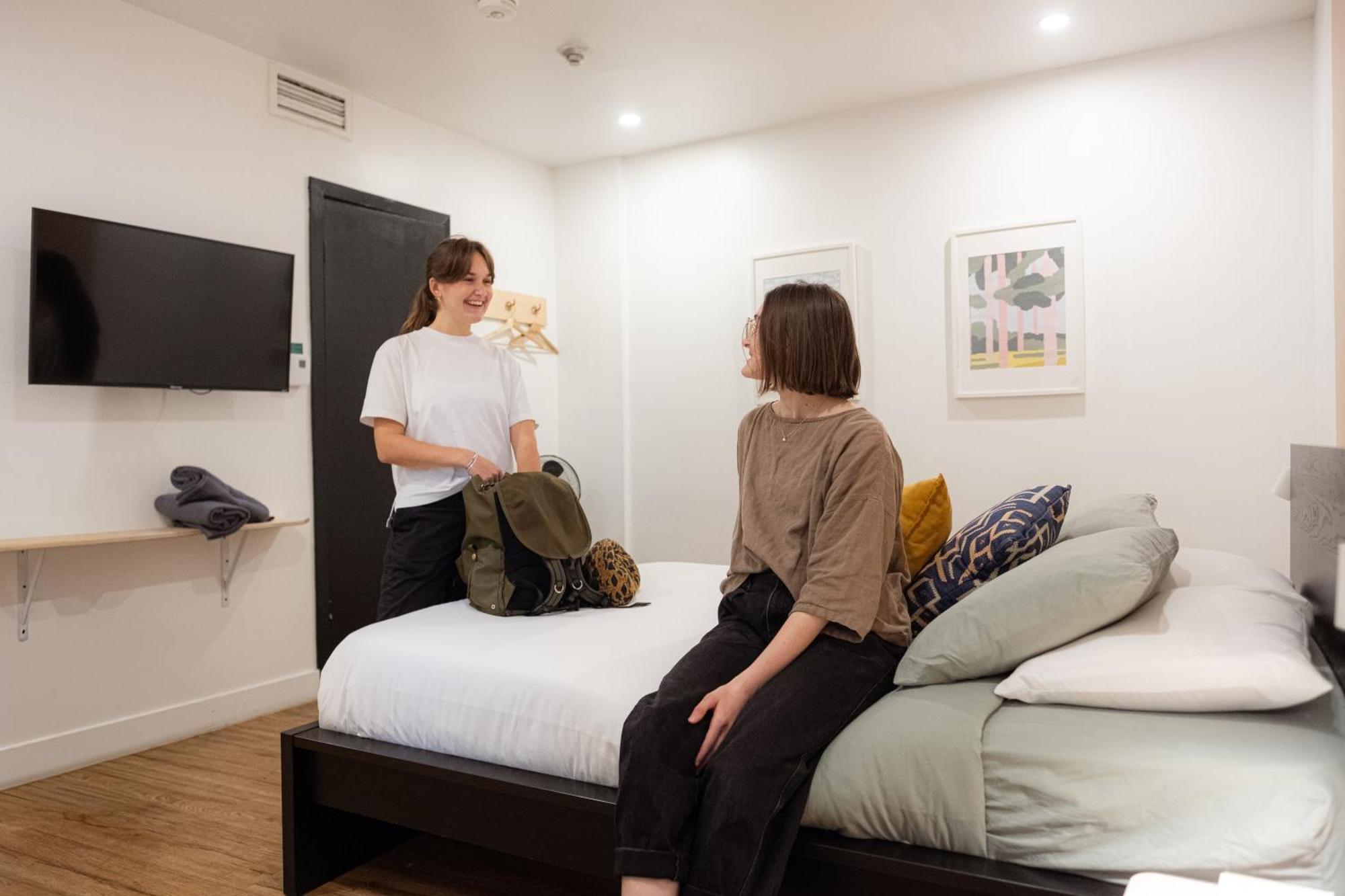 Auberge Saintlo Montreal Hostel, Montreal